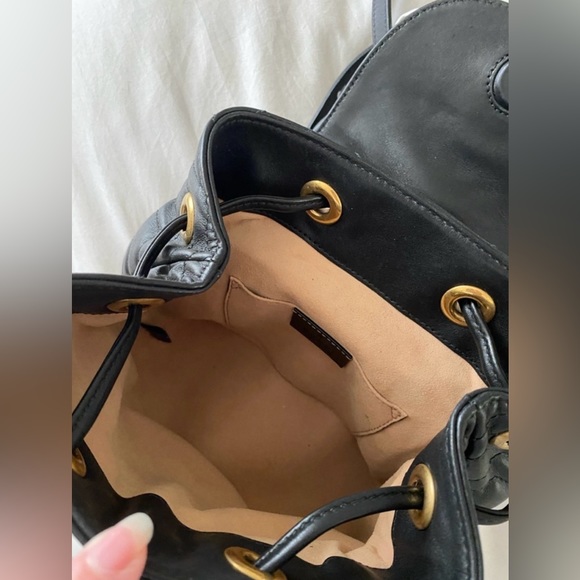 COPY - Gucci GG Marmont Drawstring Backpack Matelasse Leather (black) - Picture 3 of 8